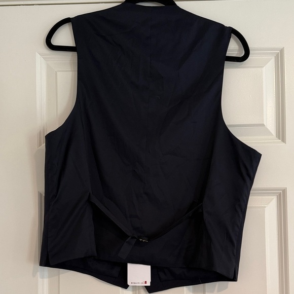 Calvin Klein Men's Navy Vest - Picture 3 of 5
